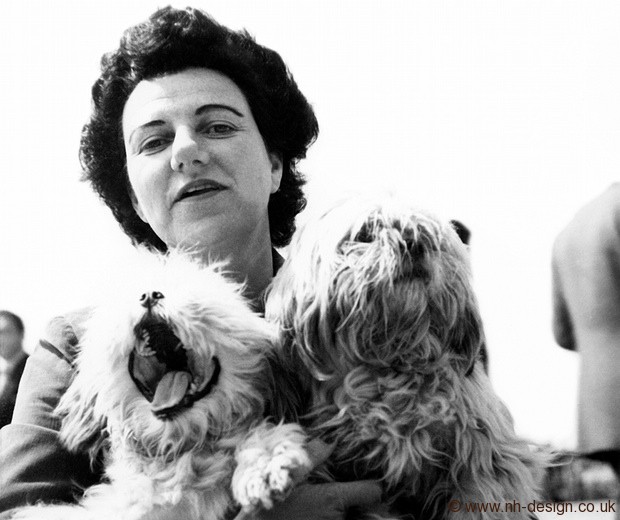 She sat in the stern, surrounded by about 14 writhing Shih Tzus who followed her everywhere. She adored them. Peggy Guggenheim